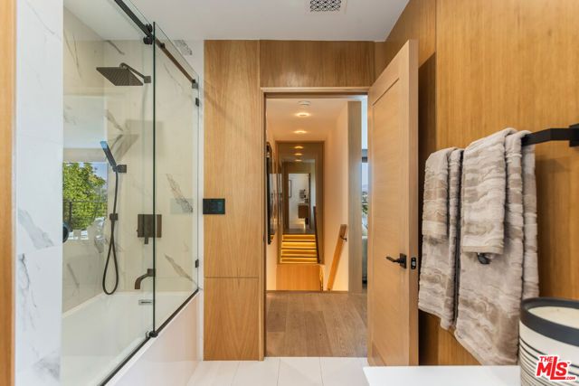 3914 Fredonia Drive, Los Angeles, CA 90068