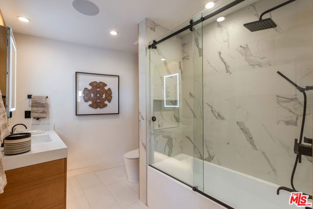 3914 Fredonia Drive, Los Angeles, CA 90068