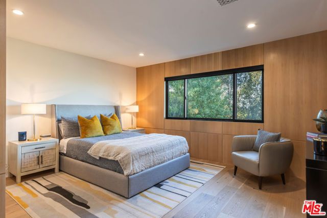 3914 Fredonia Drive, Los Angeles, CA 90068