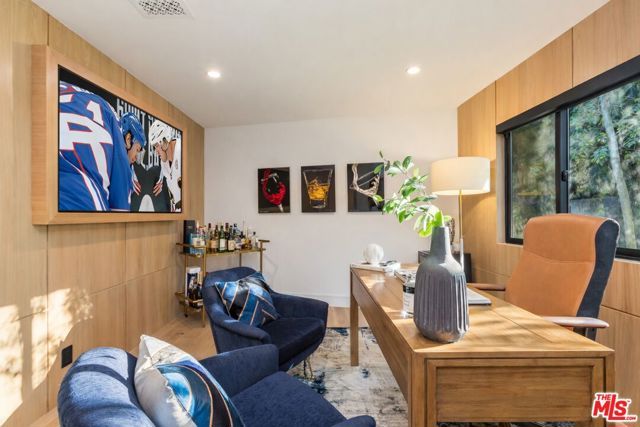 3914 Fredonia Drive, Los Angeles, CA 90068