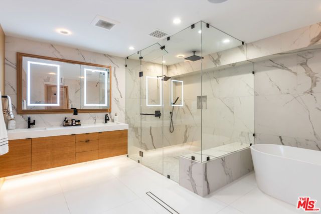 3914 Fredonia Drive, Los Angeles, CA 90068