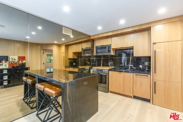 3914 Fredonia Drive, Los Angeles, CA 90068