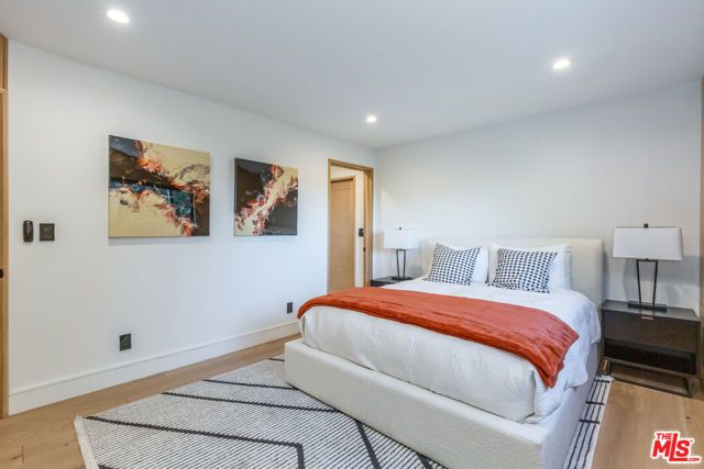 3914 Fredonia Drive, Los Angeles, CA 90068