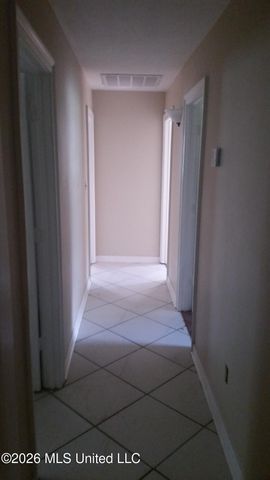 1757 Southhaven Circle, Jackson, MS 39212