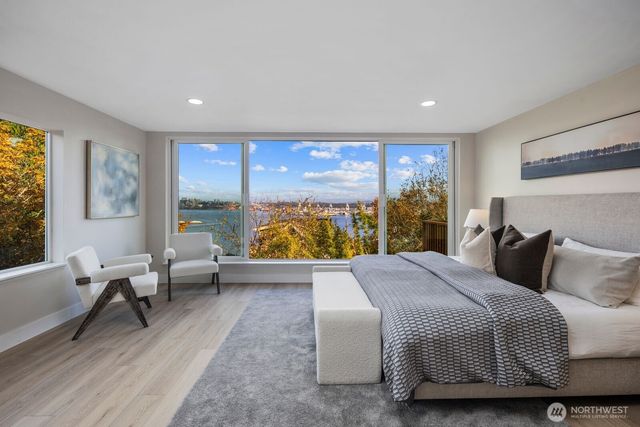 1701 41st Avenue SW, Seattle, WA 98116