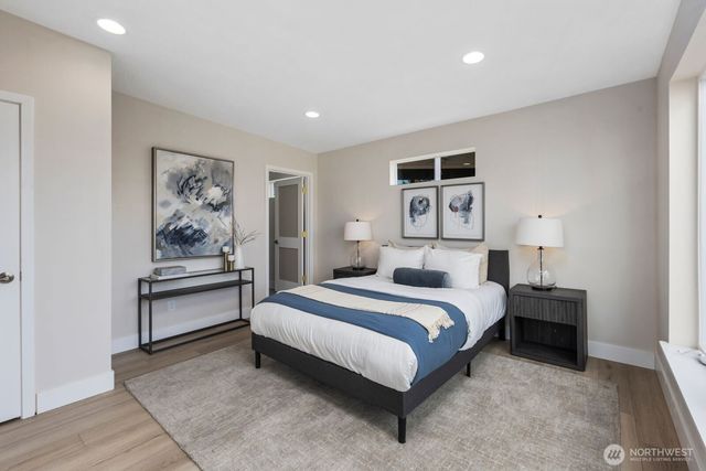 1701 41st Avenue SW, Seattle, WA 98116