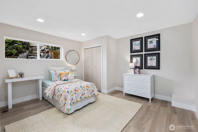 1701 41st Avenue SW, Seattle, WA 98116