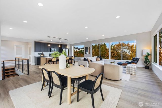 1701 41st Avenue SW, Seattle, WA 98116