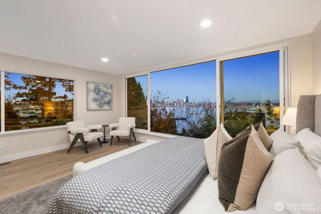 1701 41st Avenue SW, Seattle, WA 98116