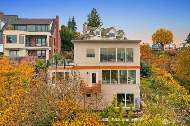 1701 41st Avenue SW, Seattle, WA 98116