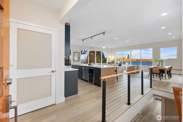 1701 41st Avenue SW, Seattle, WA 98116