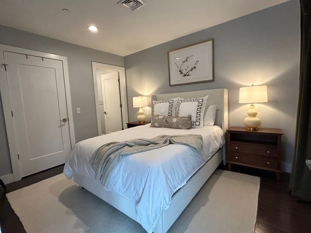 150 West Broadway 205, Boston, MA 02127