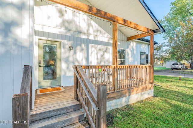 230 E Morelia Ave, Knoxville, TN 37917