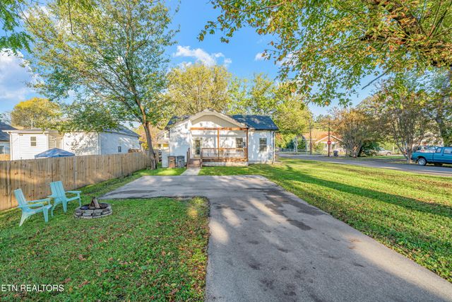 230 E Morelia Ave, Knoxville, TN 37917