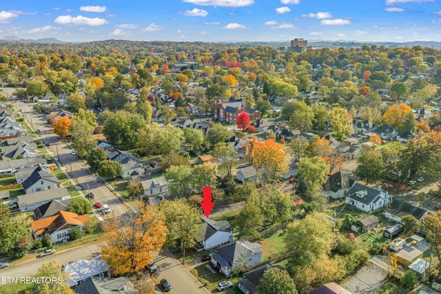 230 E Morelia Ave, Knoxville, TN 37917