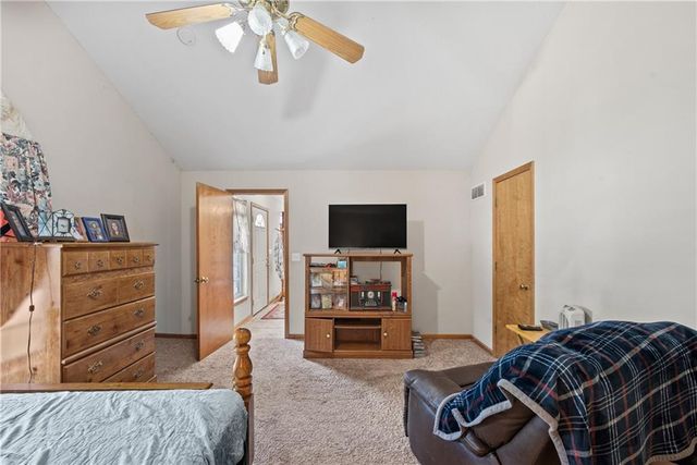 604 S Sunset Lane, Raymore, MO 64083