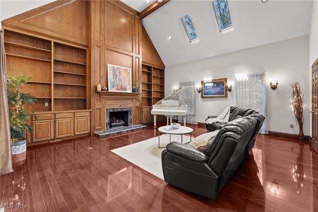 6170 Nicholson Drive, Hudson, OH 44236