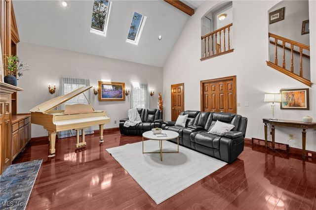 6170 Nicholson Drive, Hudson, OH 44236