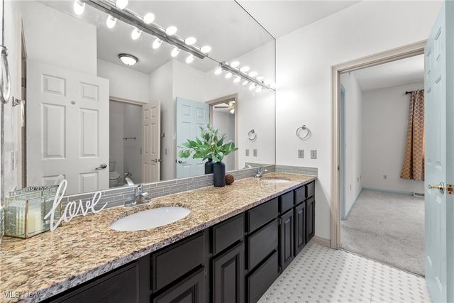 6170 Nicholson Drive, Hudson, OH 44236