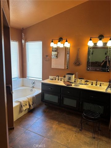 14800 Snake River Court, Victorville, CA 92392