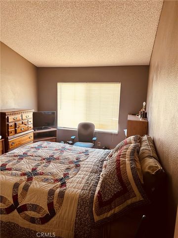 14800 Snake River Court, Victorville, CA 92392