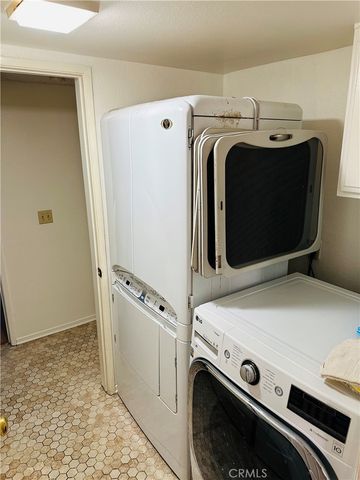 14800 Snake River Court, Victorville, CA 92392