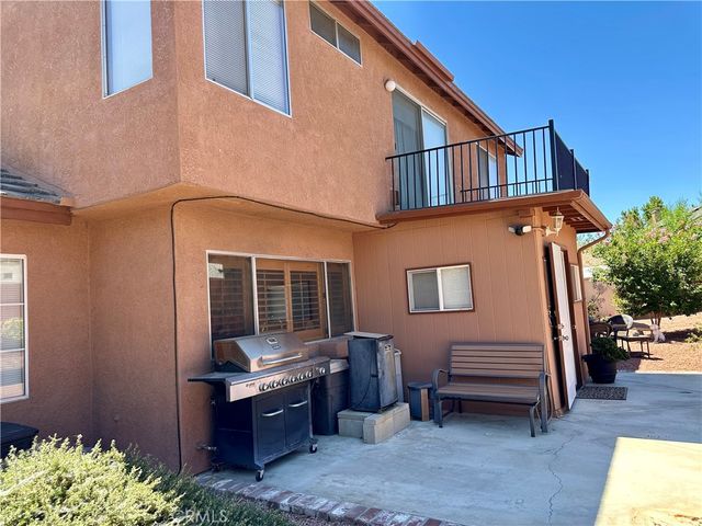 14800 Snake River Court, Victorville, CA 92392