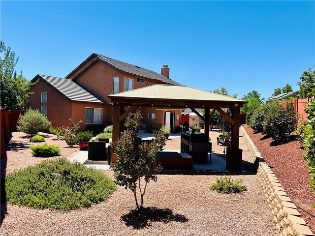 14800 Snake River Court, Victorville, CA 92392