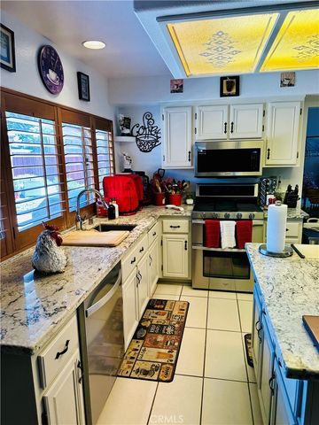 14800 Snake River Court, Victorville, CA 92392
