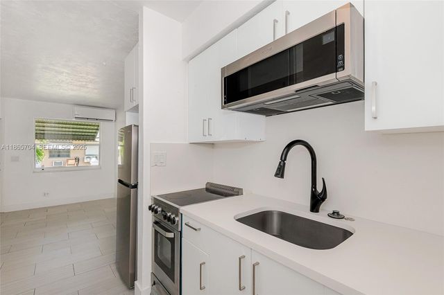 2901 Polk Street 10, Hollywood, FL 33020