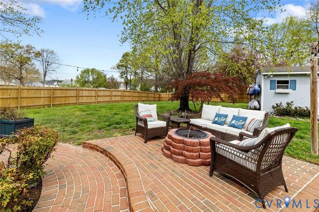 846 Tavern Green Rd, Glen Allen, VA 23060