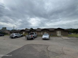 1310 E Goodman Road, Southaven, MS 38671
