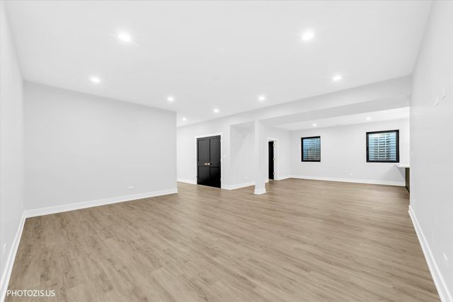 4708 Laurel Avenue, Glenview, IL 60025