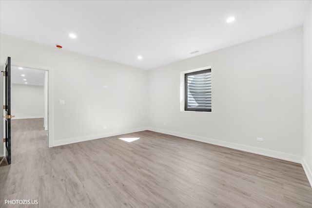 4708 Laurel Avenue, Glenview, IL 60025