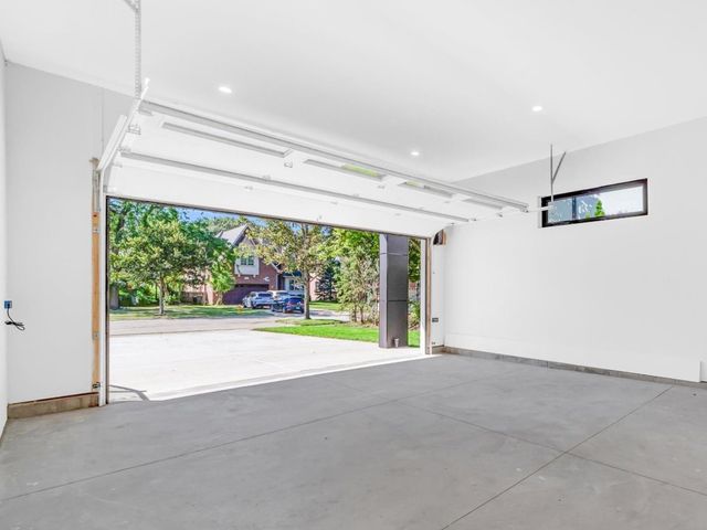 4708 Laurel Avenue, Glenview, IL 60025