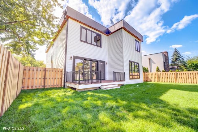 4708 Laurel Avenue, Glenview, IL 60025