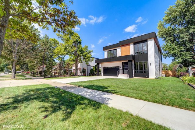4708 Laurel Avenue, Glenview, IL 60025