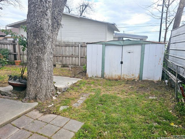 2310 CROSBY ST, San Antonio, TX 78208