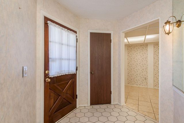 1408 GARDEN AVENUE, Tarpon Springs, FL 34689