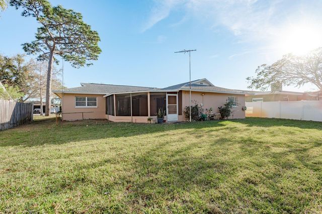 1408 GARDEN AVENUE, Tarpon Springs, FL 34689