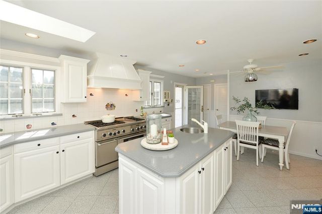 130 Glenwood Road, Ridgewood, NJ 07450