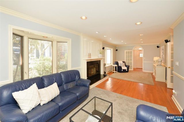 130 Glenwood Road, Ridgewood, NJ 07450