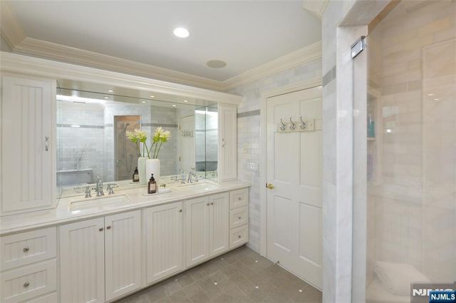 130 Glenwood Road, Ridgewood, NJ 07450