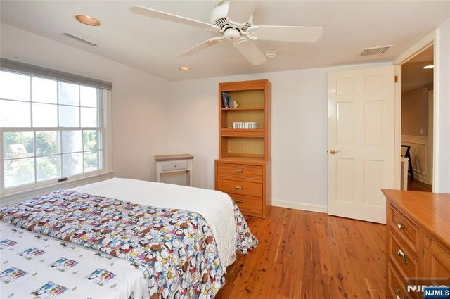 130 Glenwood Road, Ridgewood, NJ 07450