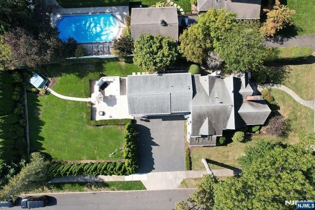 130 Glenwood Road, Ridgewood, NJ 07450
