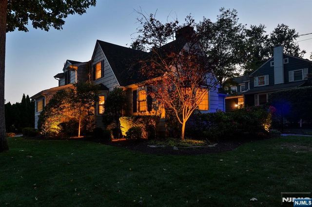 130 Glenwood Road, Ridgewood, NJ 07450