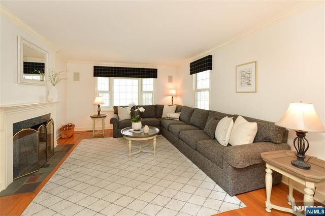 130 Glenwood Road, Ridgewood, NJ 07450