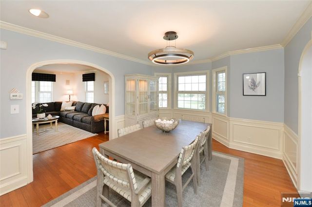 130 Glenwood Road, Ridgewood, NJ 07450