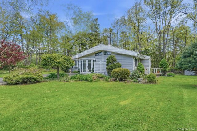 7 Maryland Court, Stone Ridge, NY 12484