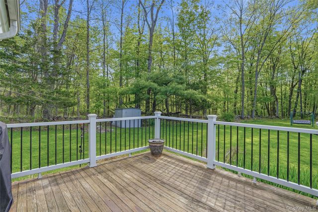 7 Maryland Court, Stone Ridge, NY 12484